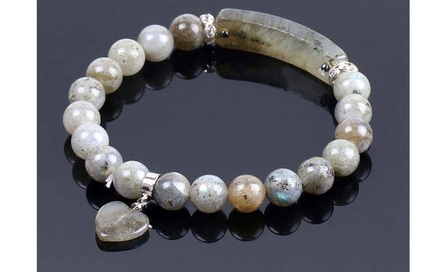 Elegant natural labradorite bracelet made with sustainable materials like cooper and gemstones