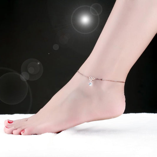 Crystal Sparkling Diamond-studded Bow on a woman's Anklet