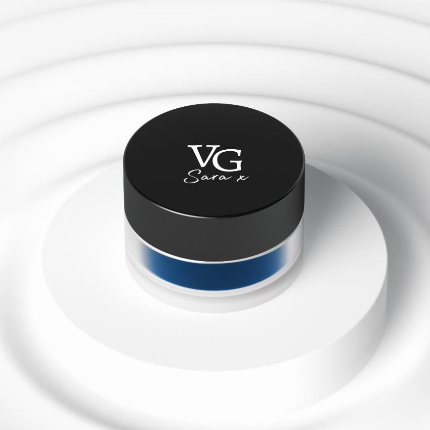 Gel eyeliner navy color in an elegant container with logo